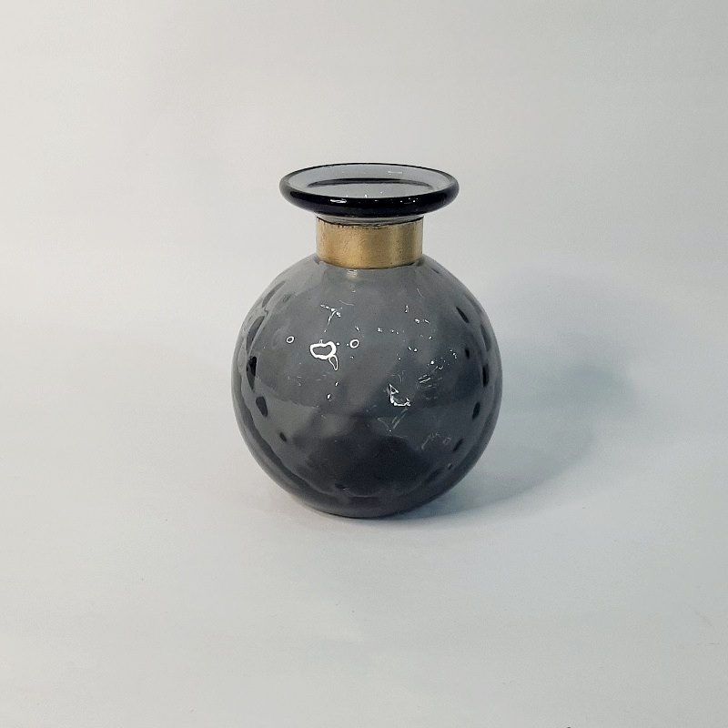 گلدان شیشه ای کوچک گرد دودی